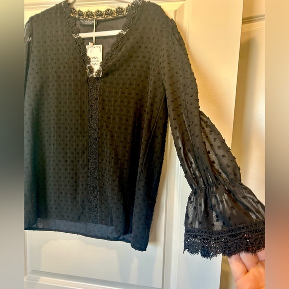 NWT La Mode Black Blouse - Picture 3 of 6